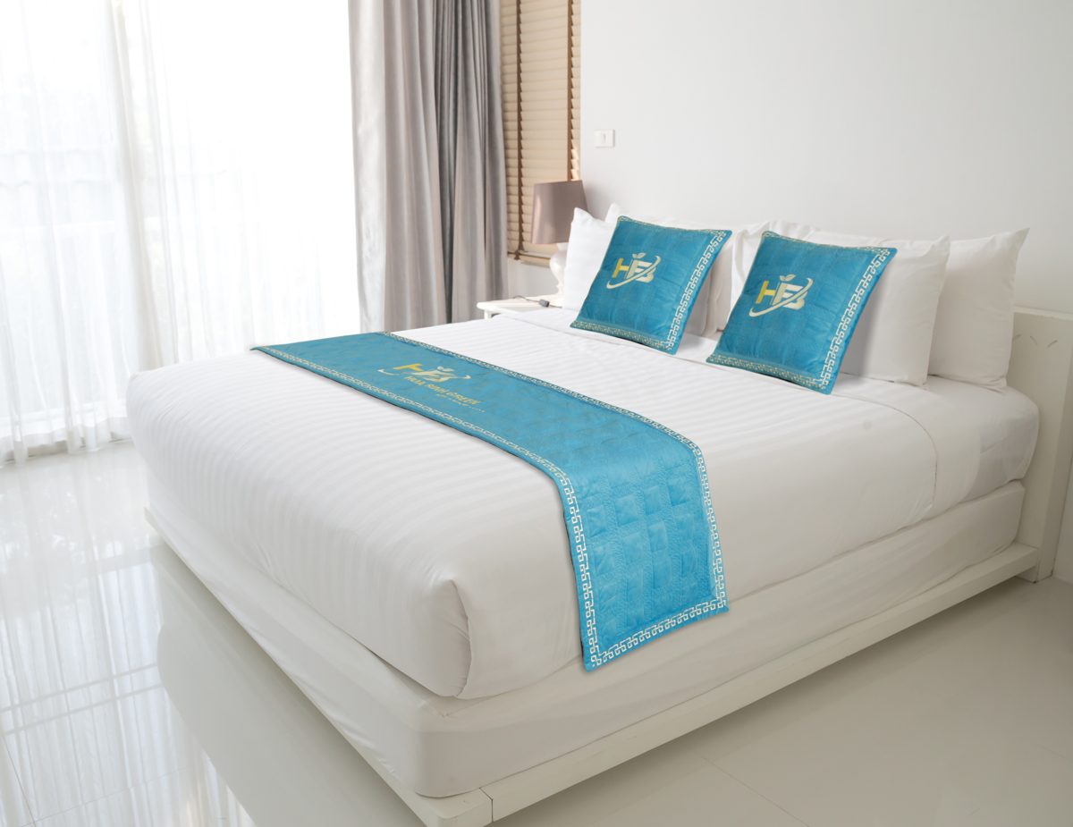 Linen sáng màu cho phòng khách sạn Phòng khách sạn với linen sáng màu, phù hợp khi chọn cotton 100% cho vận hành gọn