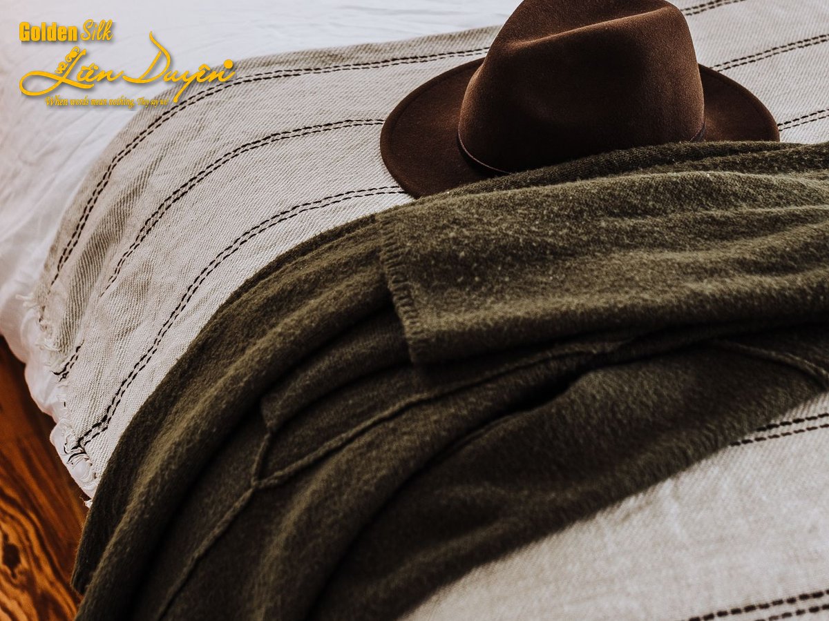 Bộ Chăn Ga Gối Khách Sạn 4 Sao – Vải CVC - GoldenSilk - ảnh 3 Bộ Chăn Ga Gối Khách Sạn 4 Sao – Vải CVC - GoldenSilk - ảnh 3