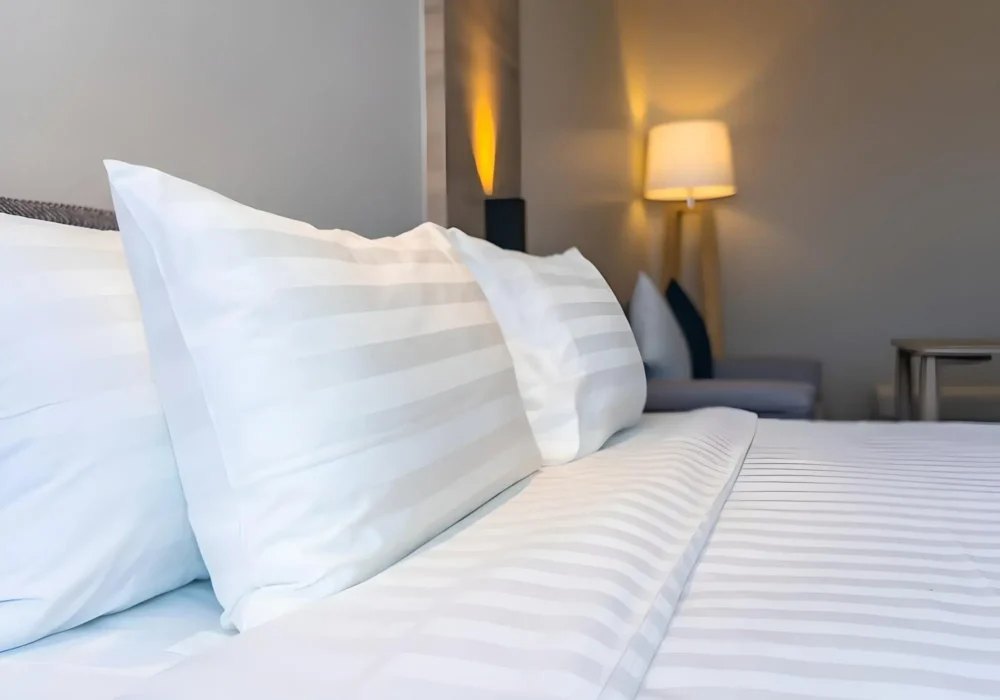 Bộ Chăn Ga Gối Khách Sạn T300 Kẻ Sọc 7 Bộ Chăn Ga Gối Khách Sạn T300 Kẻ Sọc - GoldenSilk - hình chi tiết 4
