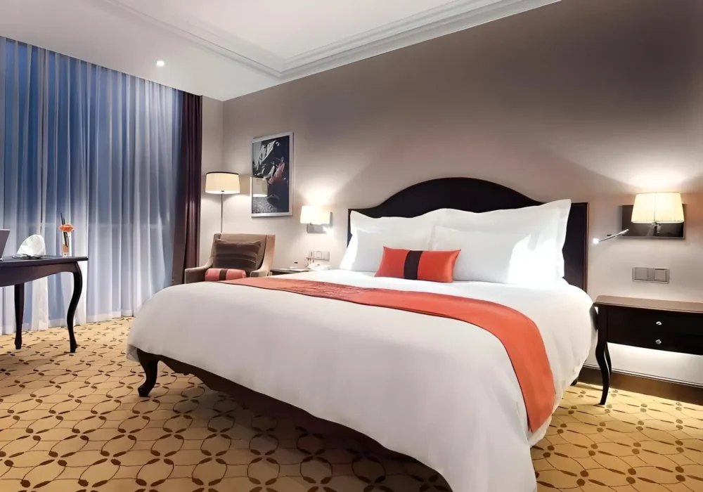 Bộ Chăn Ga Gối Khách Sạn T300 Trắng Trơn 4 Bộ Chăn Ga Gối Khách Sạn T300 Trắng Trơn - GoldenSilk - hình chi tiết 1