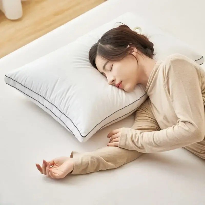 Ruột gối Micro lông vũ nhân tạo cao cấp kháng khuẩn 4 Ruột gối Micro lông vũ nhân tạo 2 viền cao cấp kháng khuẩn - GoldenSilk - hình chi tiết 4